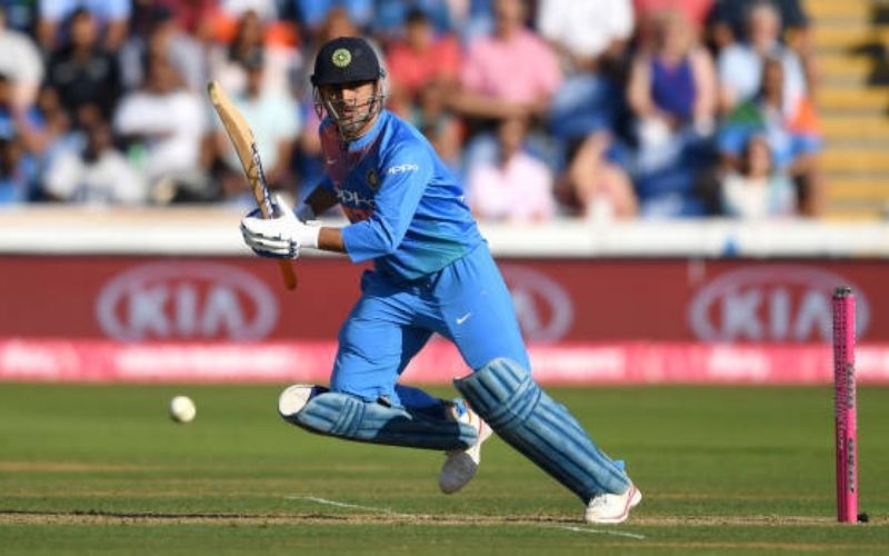 Mahendra Singh Dhoni Good Runner Between the Wickets