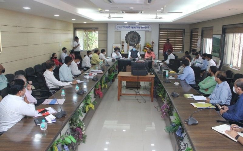 cabinet minister uday samant chaired meeting at collector office about ycmou and kavi kulaguru kalidas sanskrit vishwavidyalaya regional centre in ratnagiri